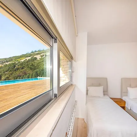 Glorious Villa With Jacuzzi, Sauna And Private Pool In Bodrum, Mugla *