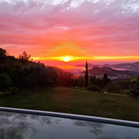 Glorious Villa With Jacuzzi, Sauna And Private Pool In Bodrum, Mugla Yalıkavak