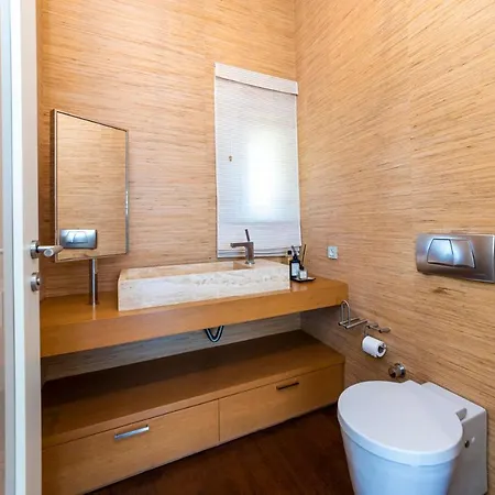 Glorious Villa With Jacuzzi, Sauna And Private Pool In Bodrum, Mugla Апартаменты