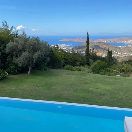 Glorious Villa With Jacuzzi, Sauna And Private Pool In Bodrum, Mugla Яликовак